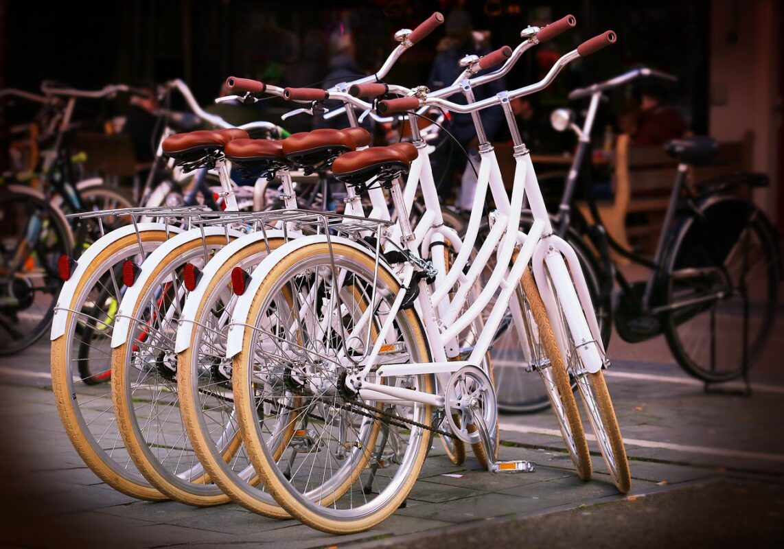 A ten-minute weekly check for a commuter bike