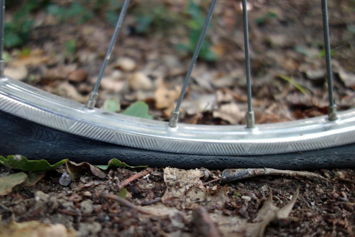 Sealant, solid tyres and city punctures